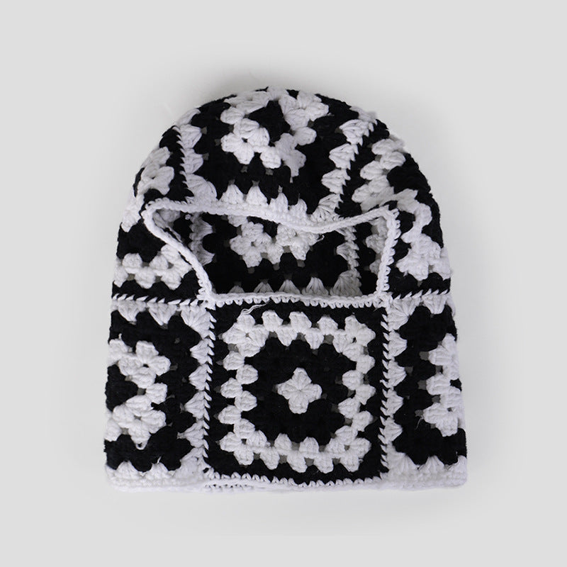 Handgefertigte Wollhäkelhaube mit Ohrenschutz für Herbst und Winter