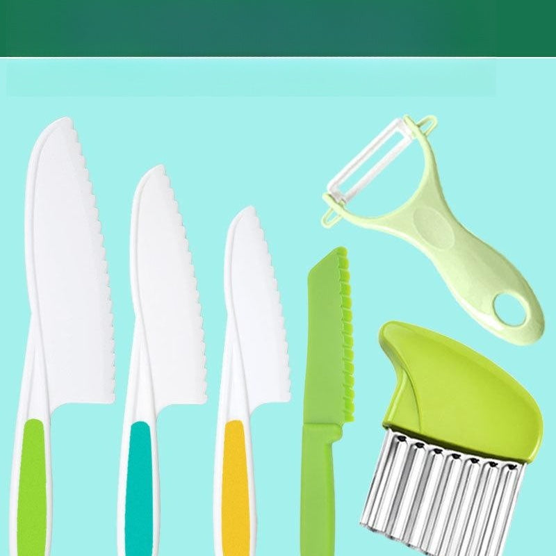 Wave Cutting Board Plastic Fruit Knife Set