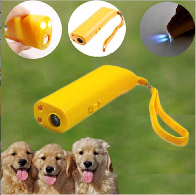 Verpackter batteriebetriebsloser Ultraschall-Hundeabweiser Hundetrainer Bellender Hund Taschenlampe