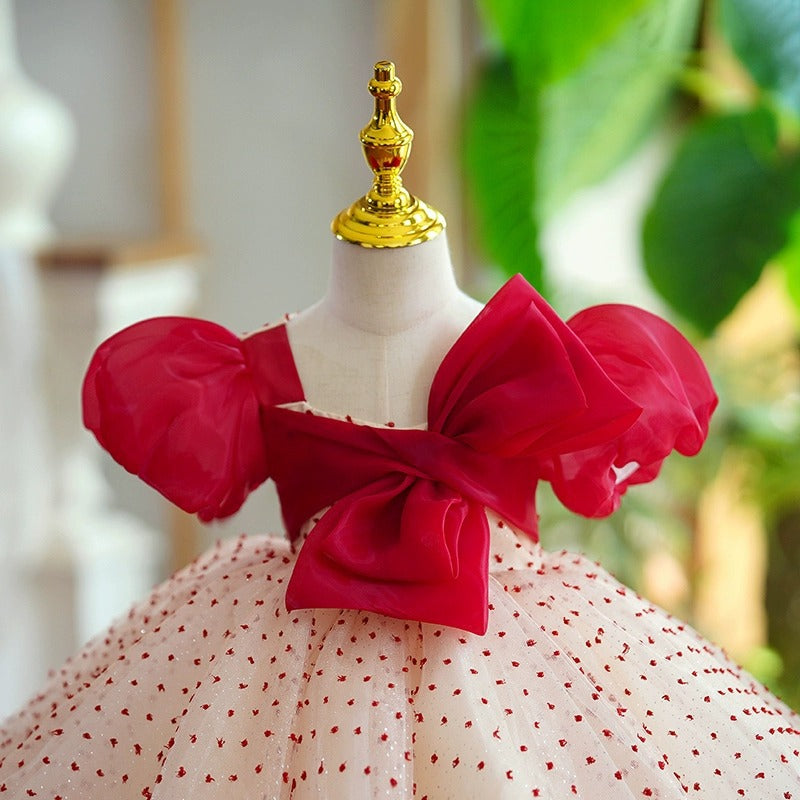 Kleid für den ersten Geburtstag eines Mädchens, Pettiskirt für die „Grab“-Zeremonie