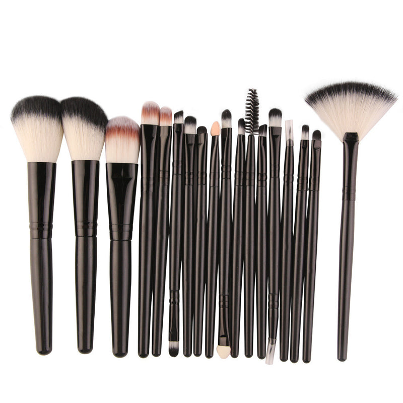 Lidschattenpinsel, Rougepinsel, Lippenpinsel und fächerförmiges Make-up-Pinsel-Set