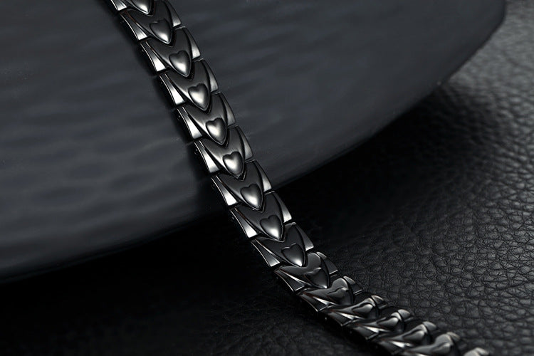 Herzförmiges Magnetarmband aus Titanstahl