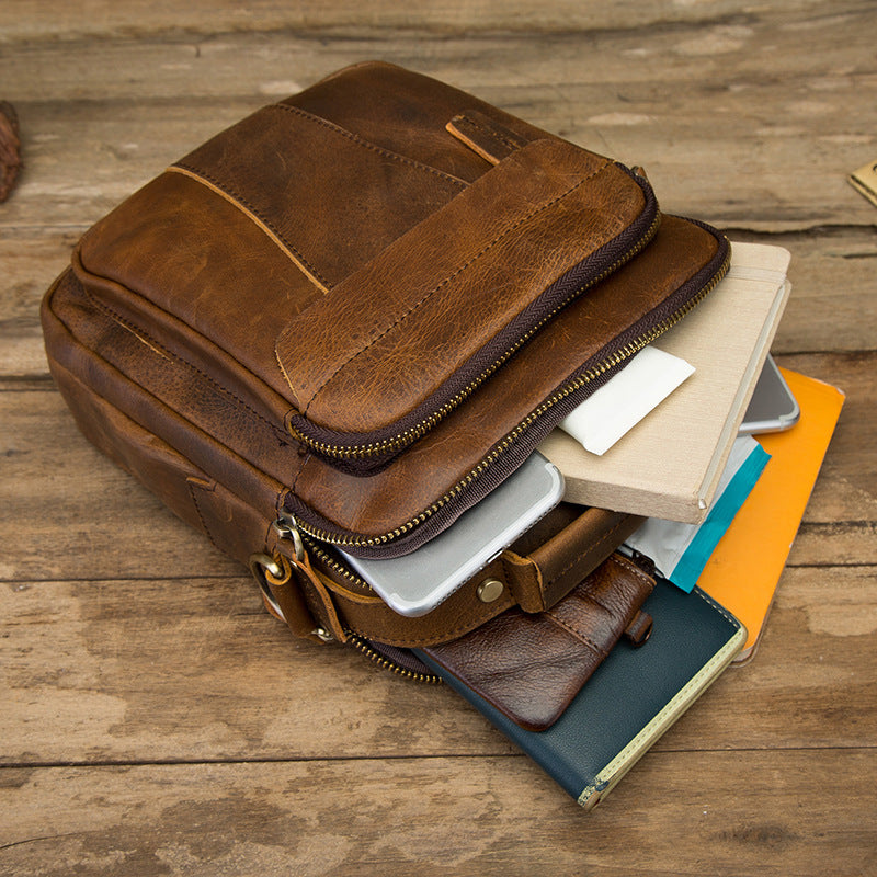 Mala Tiracolo Retro de 8 Polegadas para Homem em Pele Crazy Horse