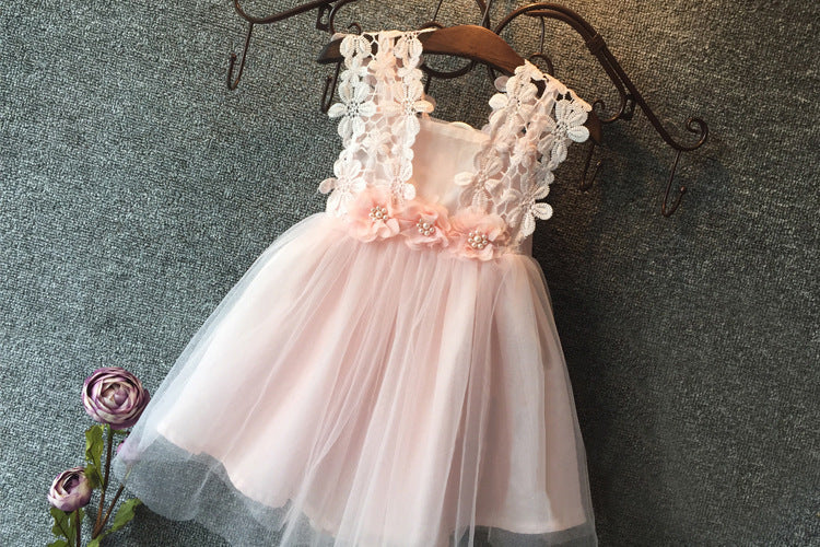 Saia de malha de alças em renda de crochet para menina