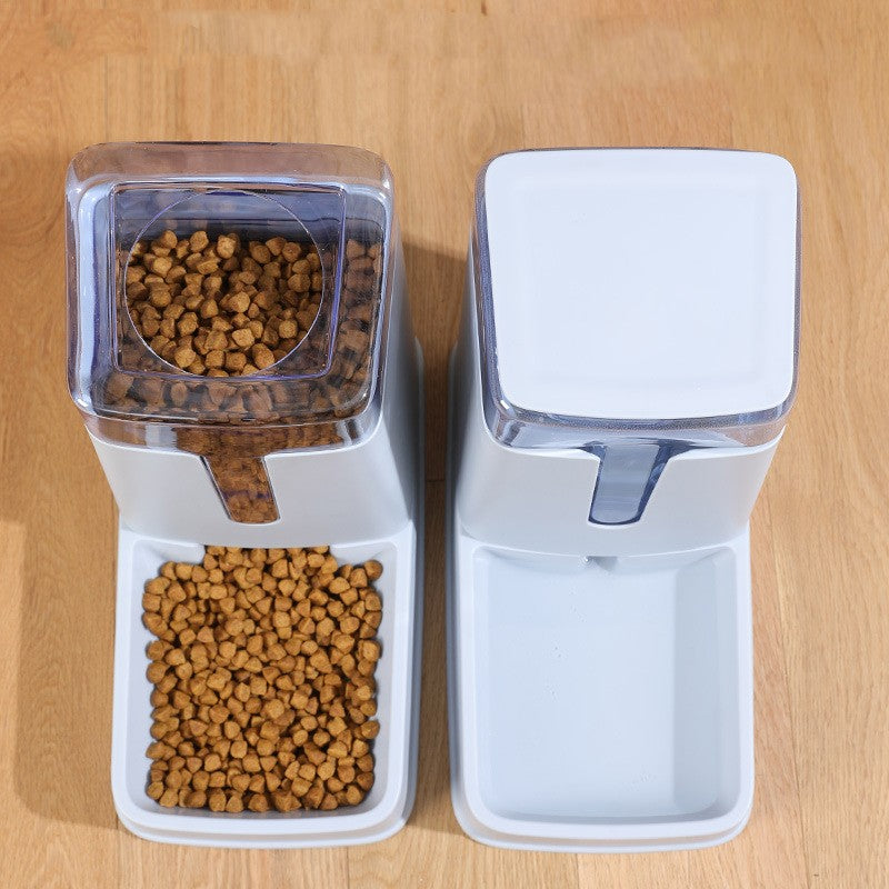 Futter- und Trinkstation für Haustiere mit Doppelnapf