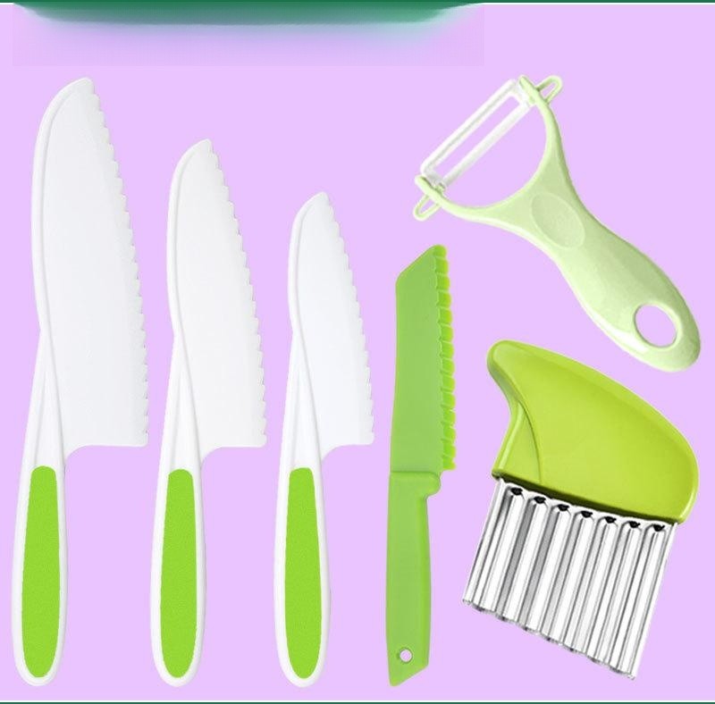 Wave Cutting Board Plastic Fruit Knife Set