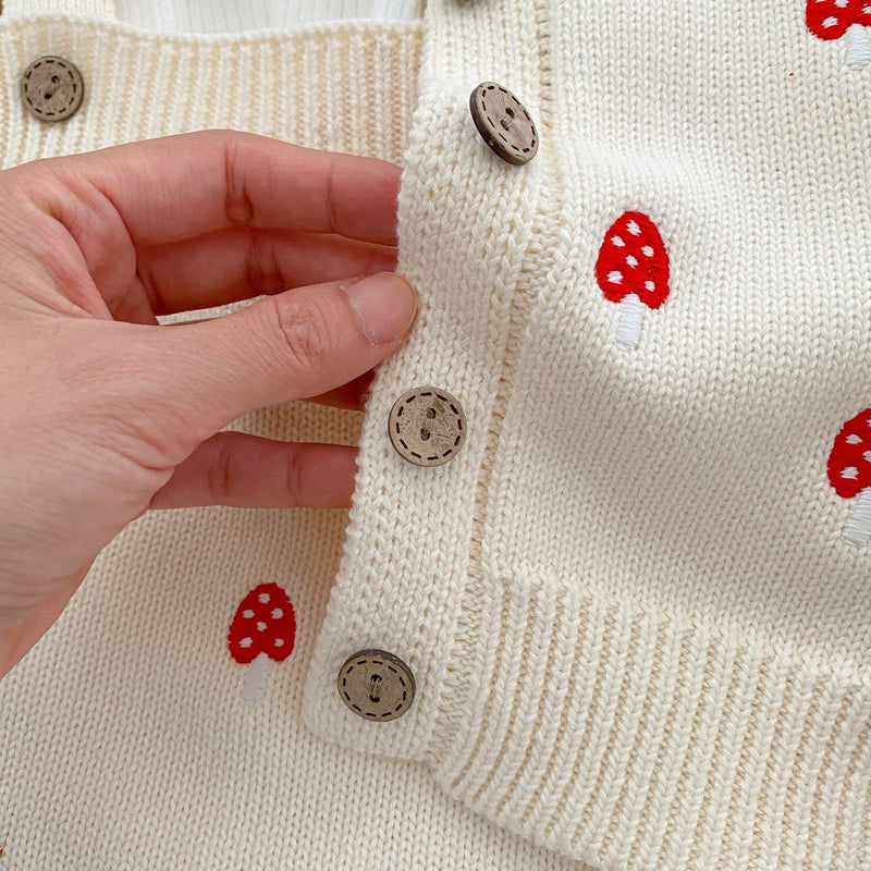 Ärmellose Strickjacke mit Pilzstickerei