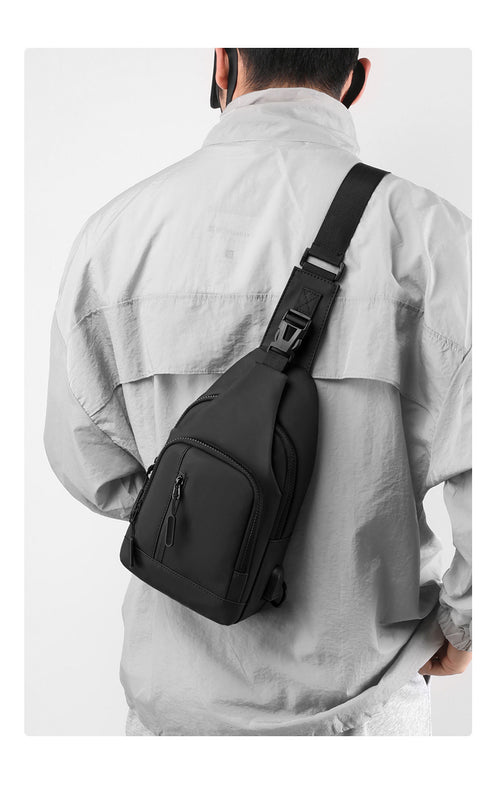 Wasserdichte Crossbody-Sporttasche mit mehreren Fächern