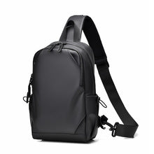 Wasserdichte Crossbody-Sporttasche mit mehreren Fächern