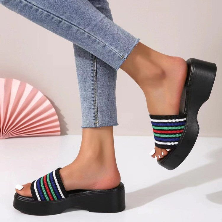 Chinelos femininos simples com plataforma em cunha