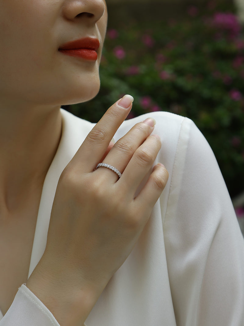 Wish – Ein Ehering-Set mit hochwertigem Moissanit, S925 Silber und platinbeschichtet. Der Ring ist mit einem Diamanttester prüfbar.