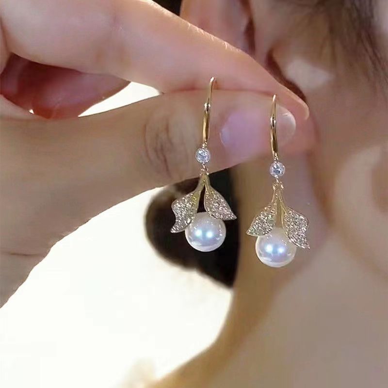 South Korea Design Full Zircon Leaf Pearl Earrings