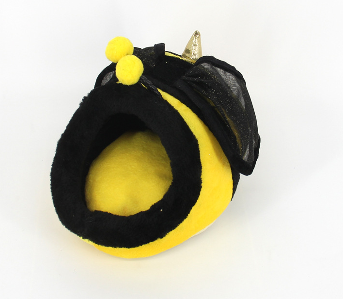Pet nest manufacturers Ji Zai Zai Cute Cotton nest snake spider Mini guinea pig guinea pig small pet chihuahua.