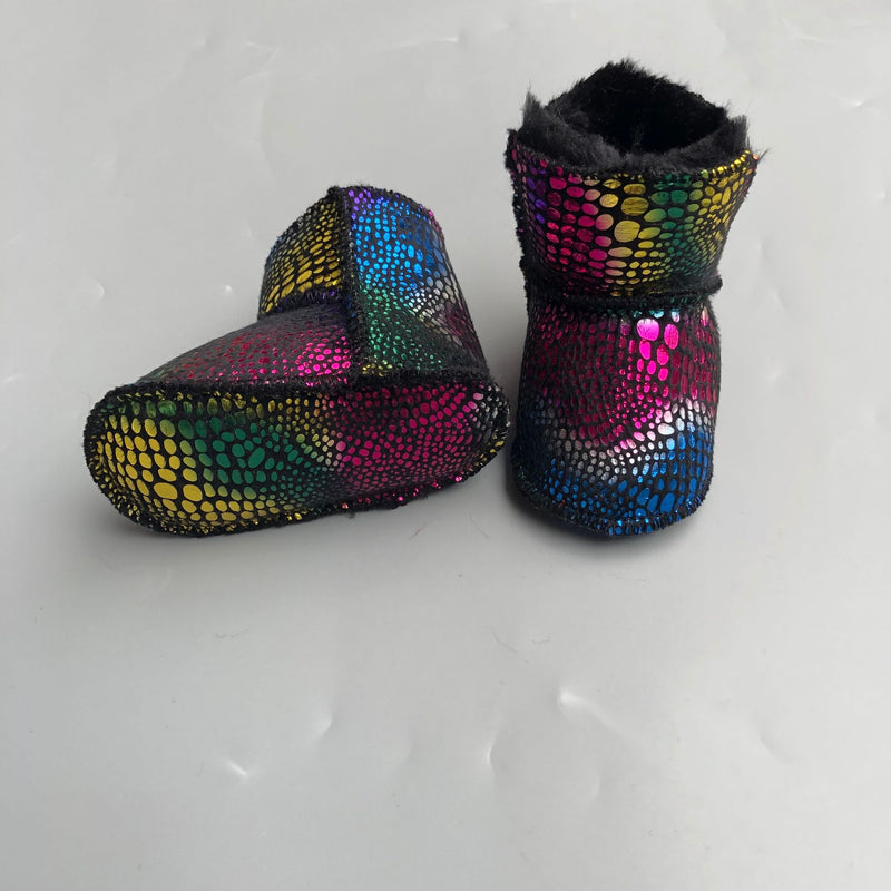 Botas para bebé com interior em pelo e sola macia antiderrapante