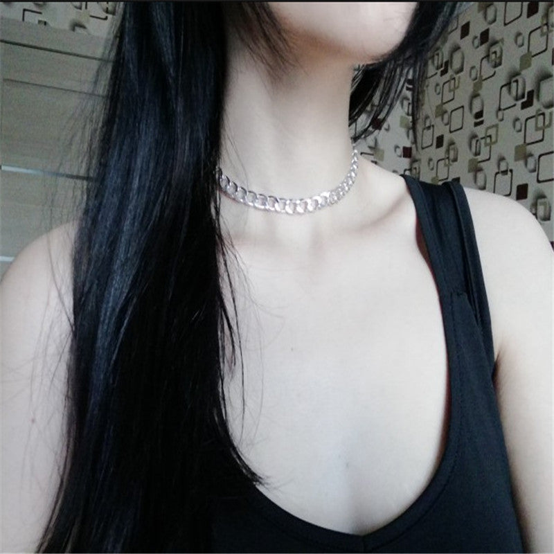 Simple wild clavicle naked chain