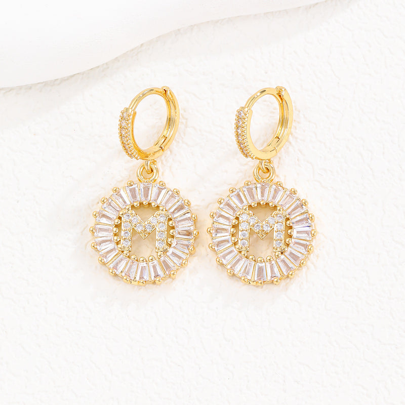 Cristal Sugar Letter Zircon Ear Studs 26 letras em inglês Clipe de orelha de diamante completo