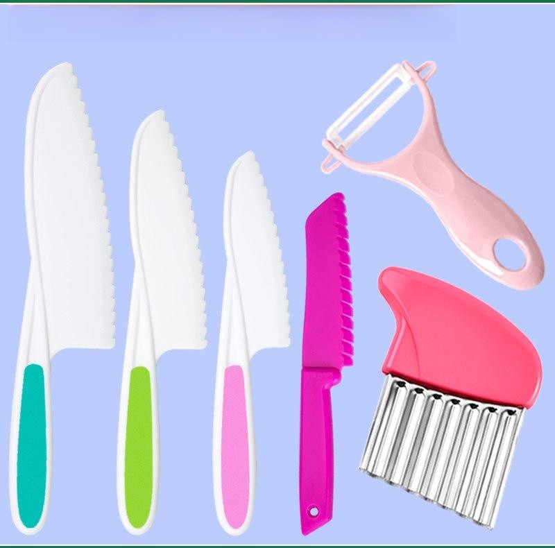 Wave Cutting Board Plastic Fruit Knife Set