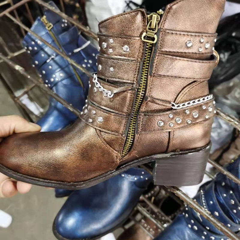 Europäische und amerikanische Stiefeletten mit Nieten in Übergrößen