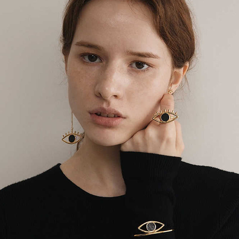 Long cutout eye stud earrings