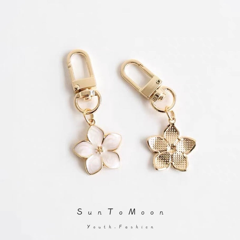 Simple Girl Heart Pear Flower Keychain Japanese Flower Schoolbag Pendant