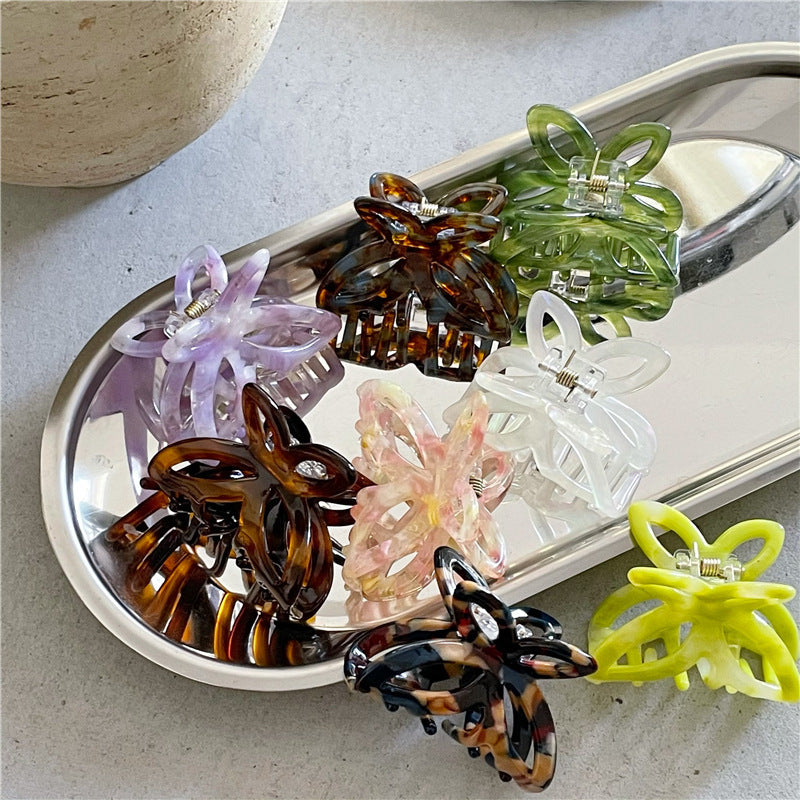 Modische Retro-Schmetterlings-Haarspange in Farbe