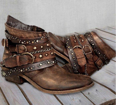 Europäische und amerikanische Stiefeletten mit Nieten in Übergrößen