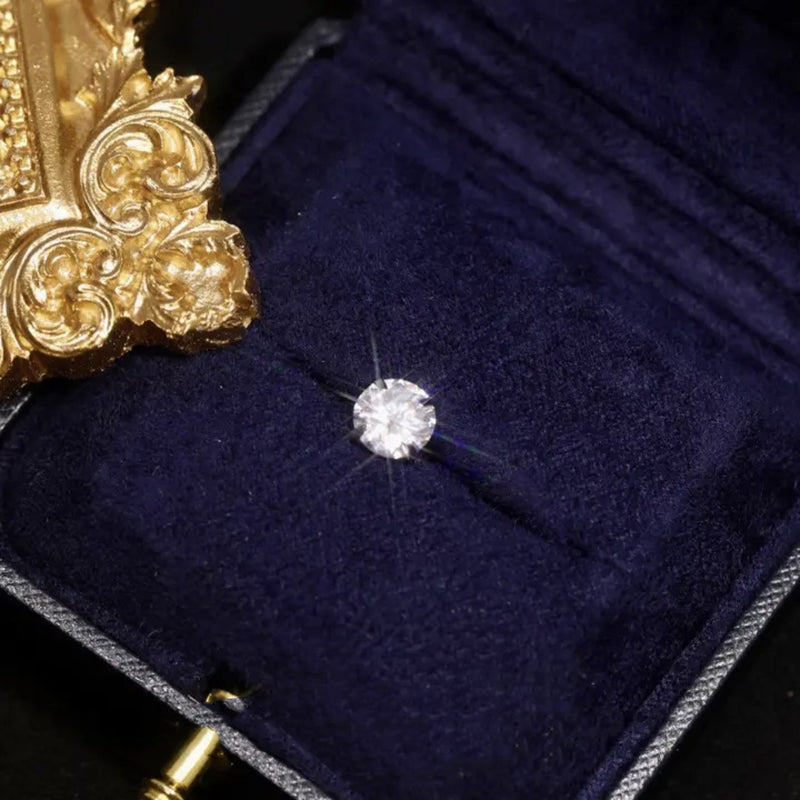 Brincos de zircão com diamante e vento leve e luxuoso
