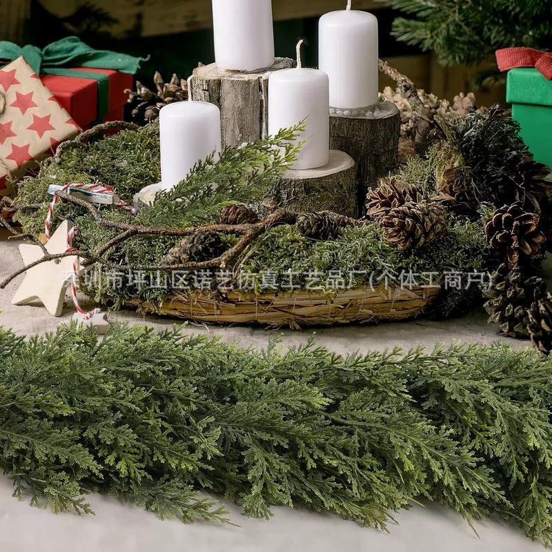 Grinalda de Agulhas de Pinheiro de Natal, Toque Suave de Borracha, Pinheiro Norfolk, Cipreste, Rattan