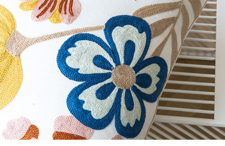 Capa de Almofada com Bordado de Flores em Algodão Puro Estilo Nórdico