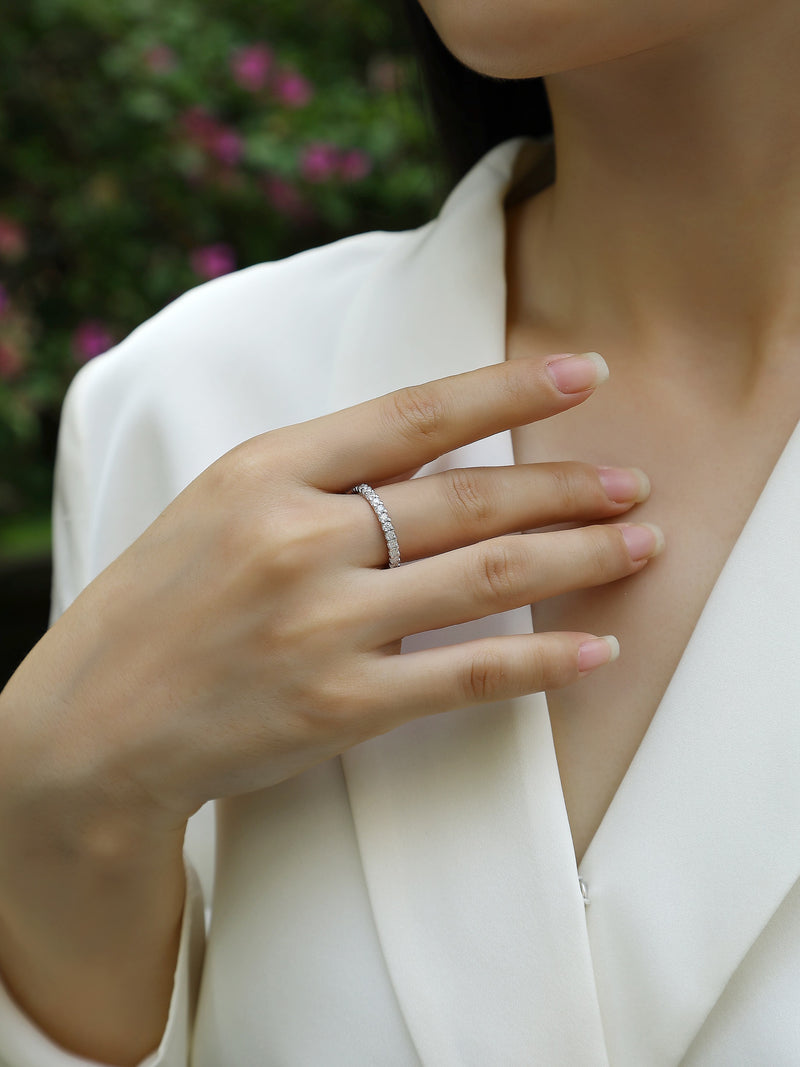Wish – Ein Ehering-Set mit hochwertigem Moissanit, S925 Silber und platinbeschichtet. Der Ring ist mit einem Diamanttester prüfbar.