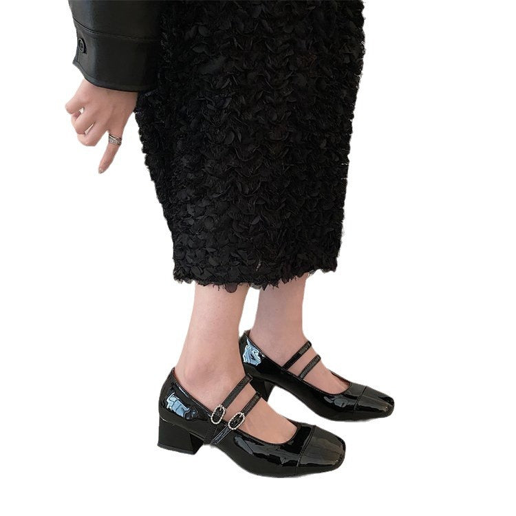 Sapatos femininos de salto alto com fivela quadrada e salto médio