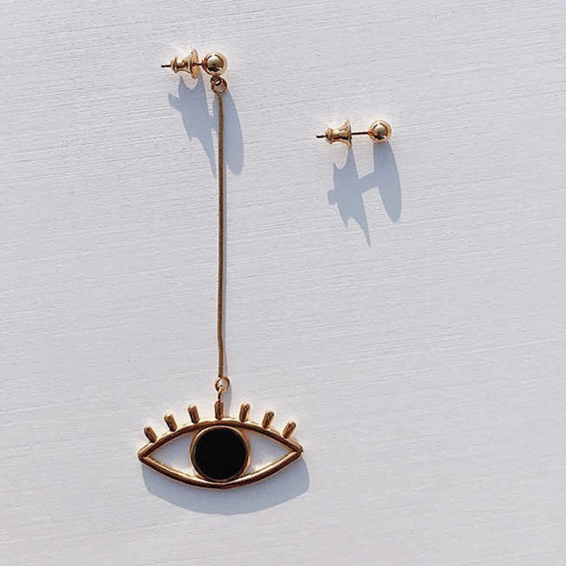 Long cutout eye stud earrings