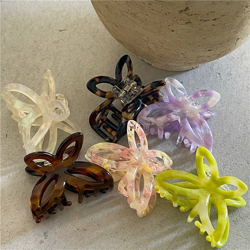 Modische Retro-Schmetterlings-Haarspange in Farbe