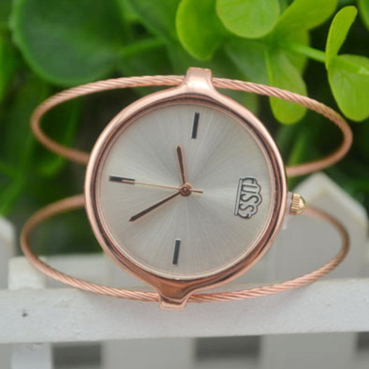 Relógio retrô feminino redondo com pulseira de fio de aço único