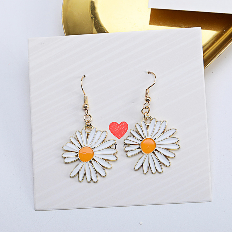 Temperament Little Daisy Earrings Korea Sweet Petal Flower Earrings