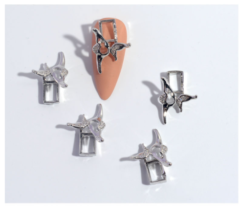 Nagelschmuck Zirkonia-Blume Quastenkette