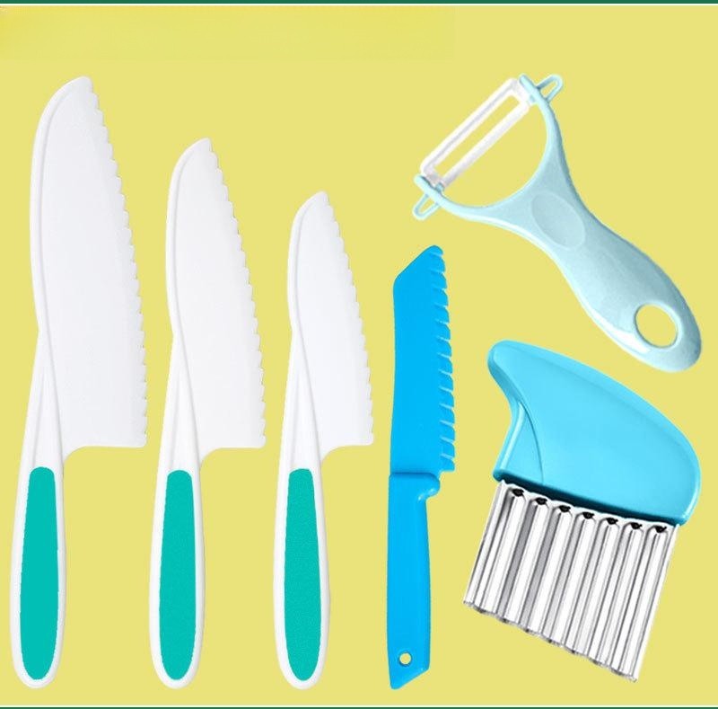 Wave Cutting Board Plastic Fruit Knife Set