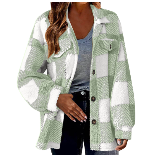 Lammfell-Fleecejacke mit Knöpfen