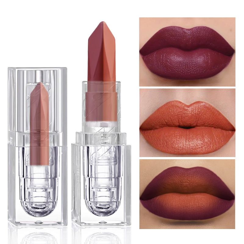 Batom «lip mud» de longa duração, 2 em 1, de tom duplo e efeito mate suave, com um acabamento aveludado mate, perolado e iridescente, à prova de manchas e resistente a borrões.