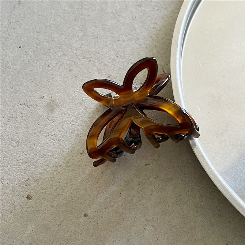 Modische Retro-Schmetterlings-Haarspange in Farbe