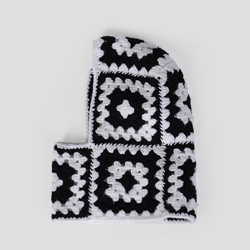 Handgefertigte Wollhäkelhaube mit Ohrenschutz für Herbst und Winter