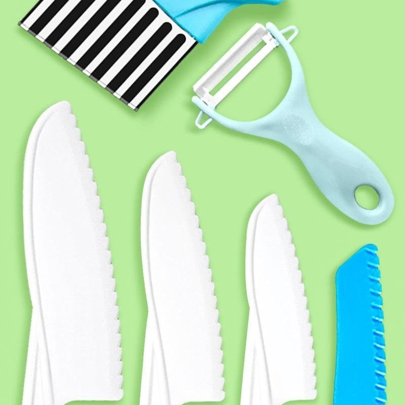 Wave Cutting Board Plastic Fruit Knife Set