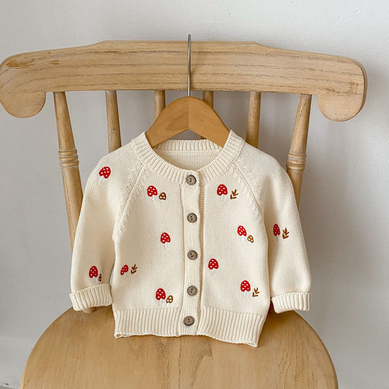 Ärmellose Strickjacke mit Pilzstickerei