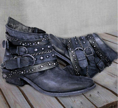 Europäische und amerikanische Stiefeletten mit Nieten in Übergrößen
