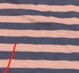 Gestreifter Damen-Kapuzenpullover mit langen Ärmeln