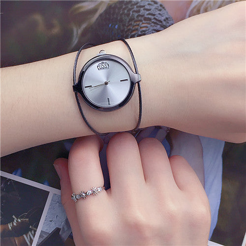 Relógio retrô feminino redondo com pulseira de fio de aço único